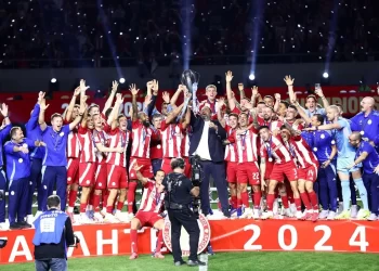 Ερυθρόλευκο πάρτι τίτλου: Ιδανική φιέστα για τον Ολυμπιακό με τεσσάρα στον ΠΑΟΚ