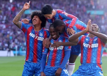 Πήρε το κύπελλο η Κρίσταλ Πάλας κι έγραψε χρυσή ιστορία