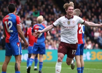 Ντε Μπρόινε για το μέλλον του: «Μιλάω με αρκετές ομάδες, είναι δύσκολη απόφαση»