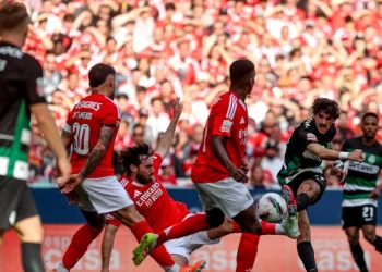 Ανατροπή και νταμπλ η Σπόρτινγκ