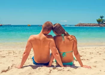 Κοινωνικός Τουρισμός 2025: Ρεκόρ 567.000 αιτήσεων για 300.000 vouchers