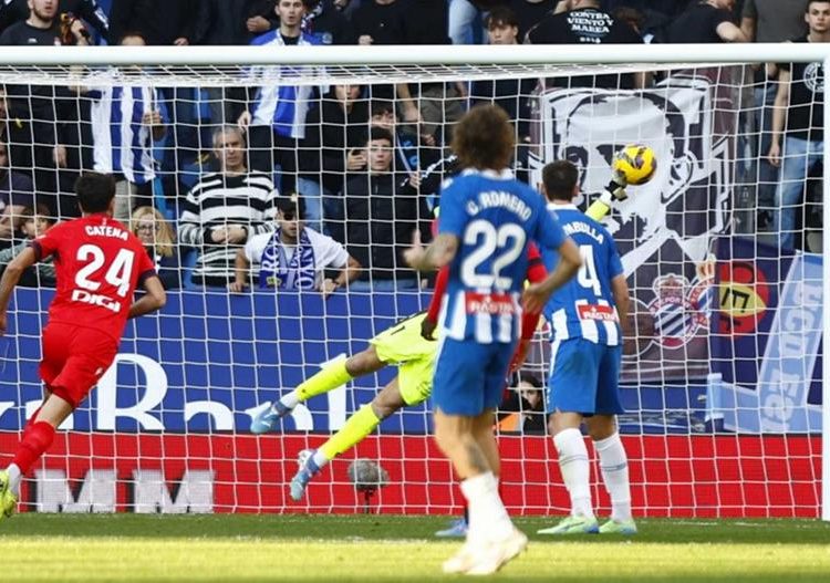  Άσος κινήτρου και ένα δυνατό Over