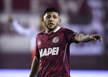 Προβάρει τα βυσσινί ο Πέρες