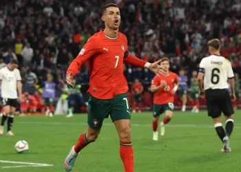 «Νόμος» Κριστιάνο, ανατροπή και πρόκριση στον τελικό