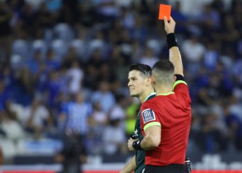 Πληρώνει η κόκκινη στο ντέρμπι “μίσους”