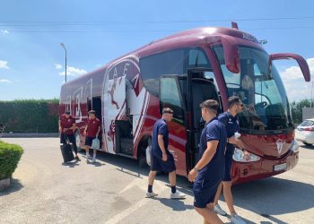 Έφτασε στην Πτολεμαΐδα η ΑΕΛ