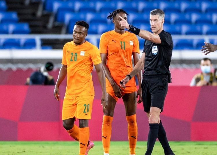 Κλείνει Ντούμπια και Φαϊσάλ η ΑΕΛ, φορτσάρει για τερματοφύλακα