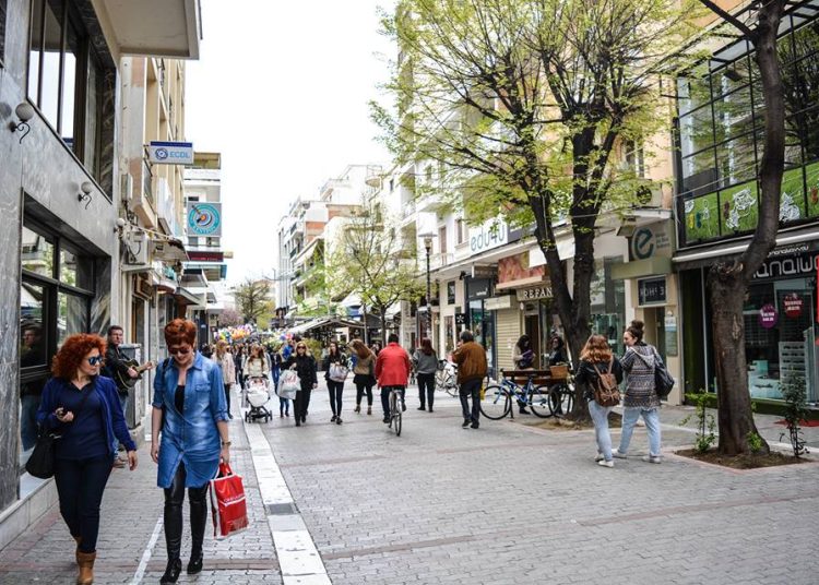 Προαιρετικά κλειστά τα εμπορικά καταστήματα στη Λάρισα τα Σάββατα, μέχρι τις 23 Αυγούστου
