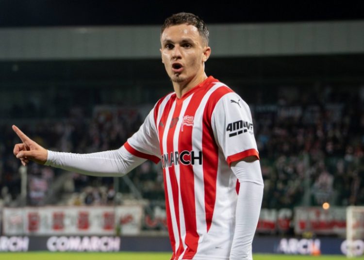 Κοντά σε Ατανάσοφ η ΑΕΛ