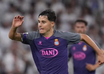 Ο Άρης ντύνει στα κιτρινόμαυρα τον Άλβαρο Τεχέρο