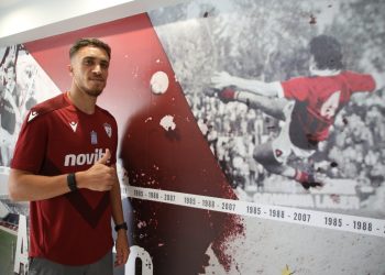 Στα «βυσσινί» και επίσημα ο Σοφιάν Τσάκλα-Επιβεβαίωση Theleven