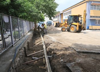 Δήμος Λαρισαίων: «Λίφτινγκ» στις αυλές 2ου Δημοτικού και 4ου Γυμνασίου-Λυκείου – Ξεκίνησαν οι εργασίες αναδιαμόρφωσης