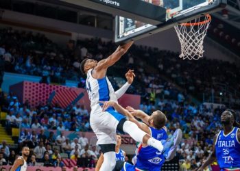 Με το δεξί η εθνική μας ομάδα στο Eυρωμπάσκετ, 75-66 την Ιταλία