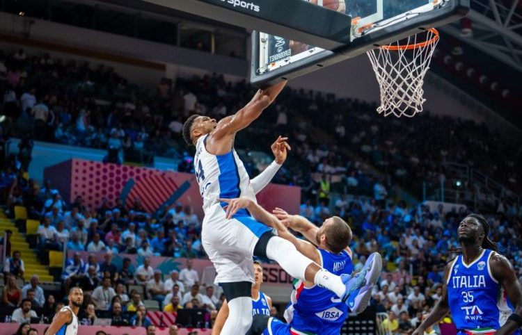 Με το δεξί η εθνική μας ομάδα στο Eυρωμπάσκετ, 75-66 την Ιταλία