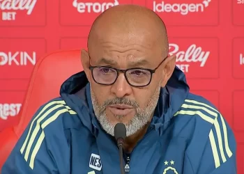 Στην πόρτα της εξόδου ο Νούνο: “Η σχέση μου με τον Βαγγέλη Μαρινάκη έχει αλλάξει, δεν είμαστε τόσο κοντά”