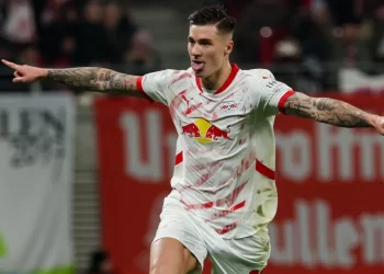 Η Μάντσεστερ Γιουνάιτεντ κατέθεσε πρόταση για τον Σέσκο και «κοντράρεται» με τη Νιούκαστλ