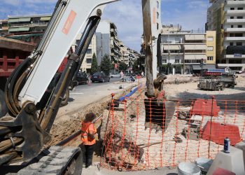 Κυκλοφοριακές ρυθμίσεις λόγω των εργασιών για τον κυκλικό κόμβο σε Παναγούλη-Ηρ.Πολυτεχνείου-Φαρσάλων