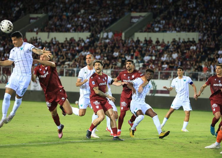 Λύγισε στο φινάλε…