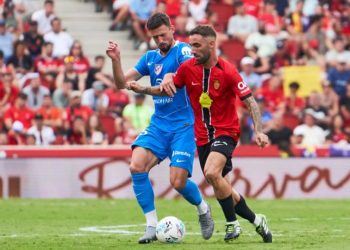 Mε οδηγό την παράδοση…