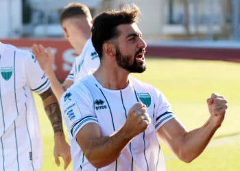 Από 4άρα σε 4άρα o Λεβαδειακός