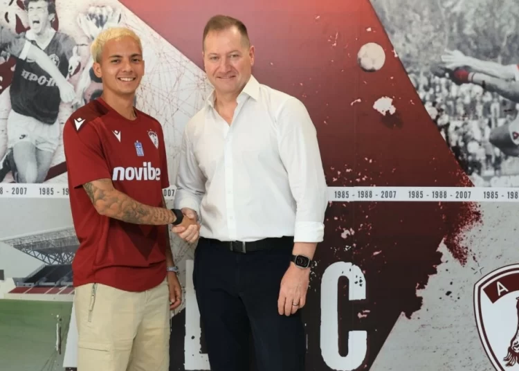 Και τυπικά στην ΑΕΛ Νovibet ο Βινιάτο