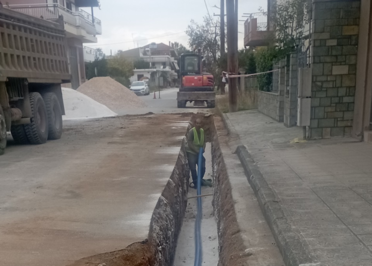 Σε πλήρη εξέλιξη οι εργασίες της ΔΕΥΑΛ για αντικατάσταση αγωγών ύδρευσης στη Γιάννουλη