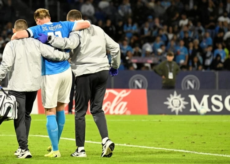 Πλήγμα στη Νάπολι: Σοβαρός τραυματισμός για Ντε Μπρόινε, μένει εκτός μέχρι τέλος του χρόνου