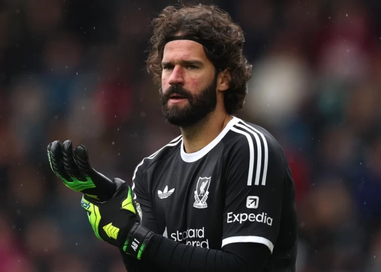 Πλήγμα με Άλισον στη Λίβερπουλ, τον χάνει για έξι εβδομάδες