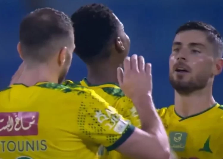 Μασούρας και Φορτούνης επανέφεραν την Αλ Καλίτζ στις νίκες 