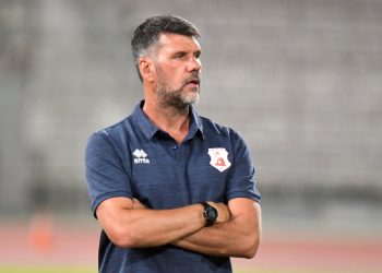 Στην πόρτα της εξόδου ο Μπάτσι