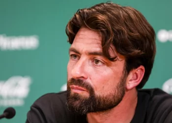 Τέλος ο Μάρτιν από τη Ρέιντζερς – Αποχώρησε με αστυνομική συνοδεία υπό τον φόβο… λιντσαρίσματος!