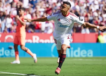 H Σεβίλλη με τεσσάρα έριξε την Μπαρτσελόνα από την κορυφή