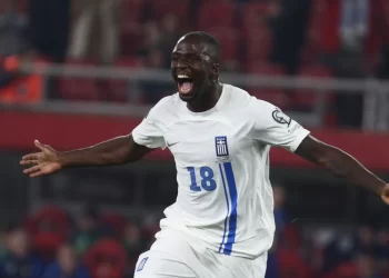 Η συγκινητική ανάρτηση του Τεττέη για τον Αντετοκούνμπο: «Ο Γιάννης ήταν και είναι ο φάρος για παιδιά σαν εμένα»