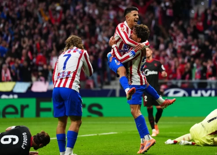 Η Ατλέτικο πάτησε τετράδα με τριάρα στη Σεβίλλη του Αλμέιδα