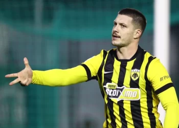 Διπλό της ΑΕΚ στη Λεωφόρο με χατ τρικ του Γιόβιτς