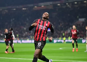 Ο Λεάο ανέβασε την Μίλαν στην κορυφή της Serie A 