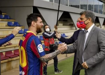 Ο Λαπόρτα «τελείωσε» τα όποια σενάρια επιστροφής του Μέσι στην Μπαρτσελόνα