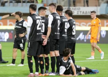 Αφαιρούνται 3 βαθμοί από τον ΟΦΗ