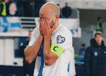 Ο Τεέμου Πούκι δάκρυσε απο συγκίνηση, στο αντίο του στην εθνική ομάδα της Φινλανδίας