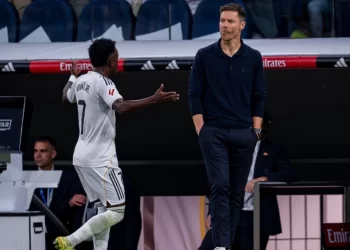 «Ο Αλόνσο χάνει τα αποδυτήρια της Ρεάλ, δεν έχει καλή σχέση με ορισμένους παίκτες»