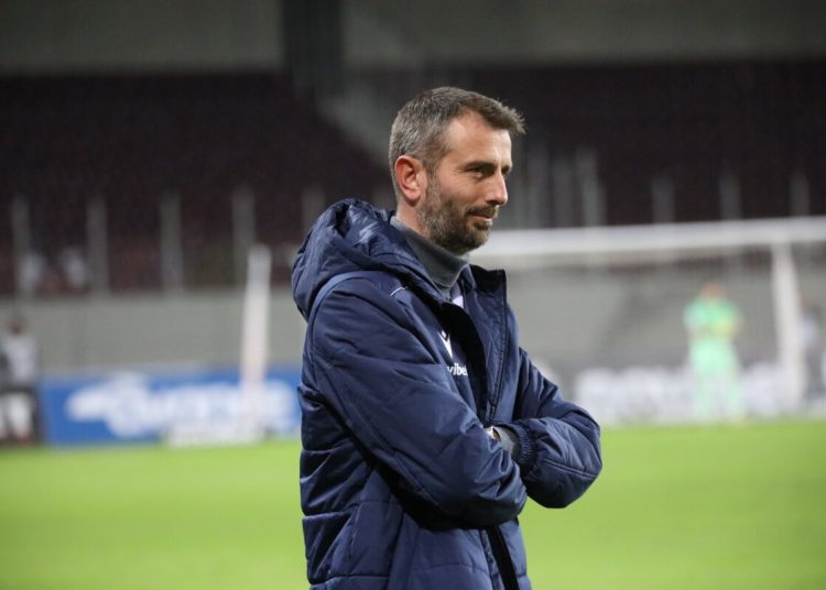 Τέλος ο Μαλεζάς