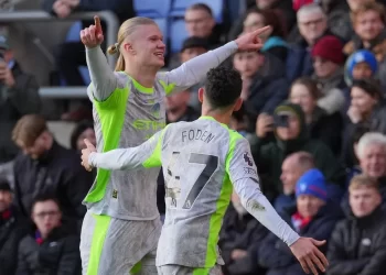 Η Σίτι με τριάρα συνεχίζει το κυνήγι της Άρσεναλ