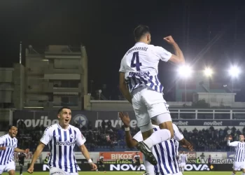 Τρίποντο ελπίδας ο Ατρόμητος